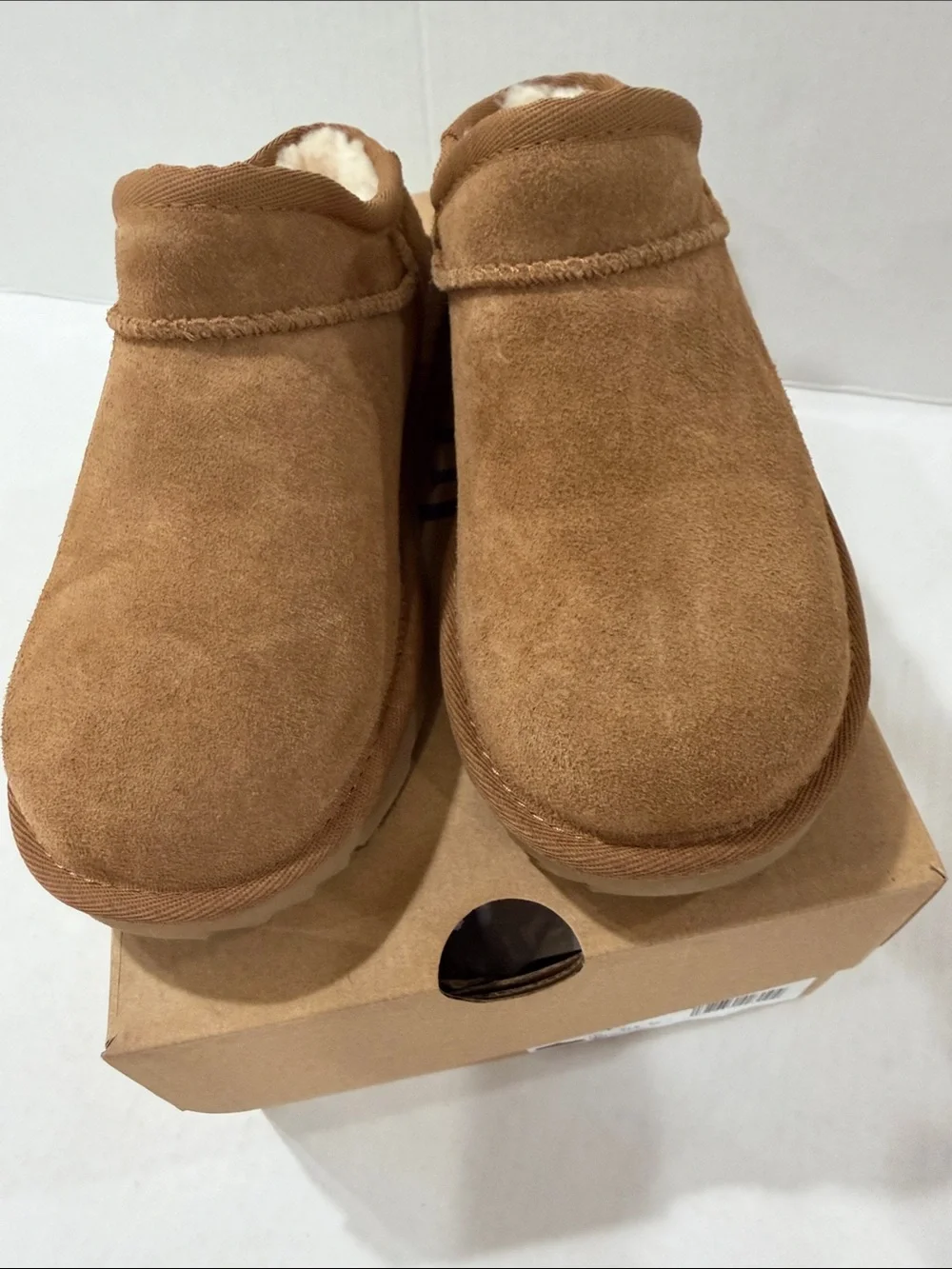 UGG Kids' Classic Slipper in Chestnut